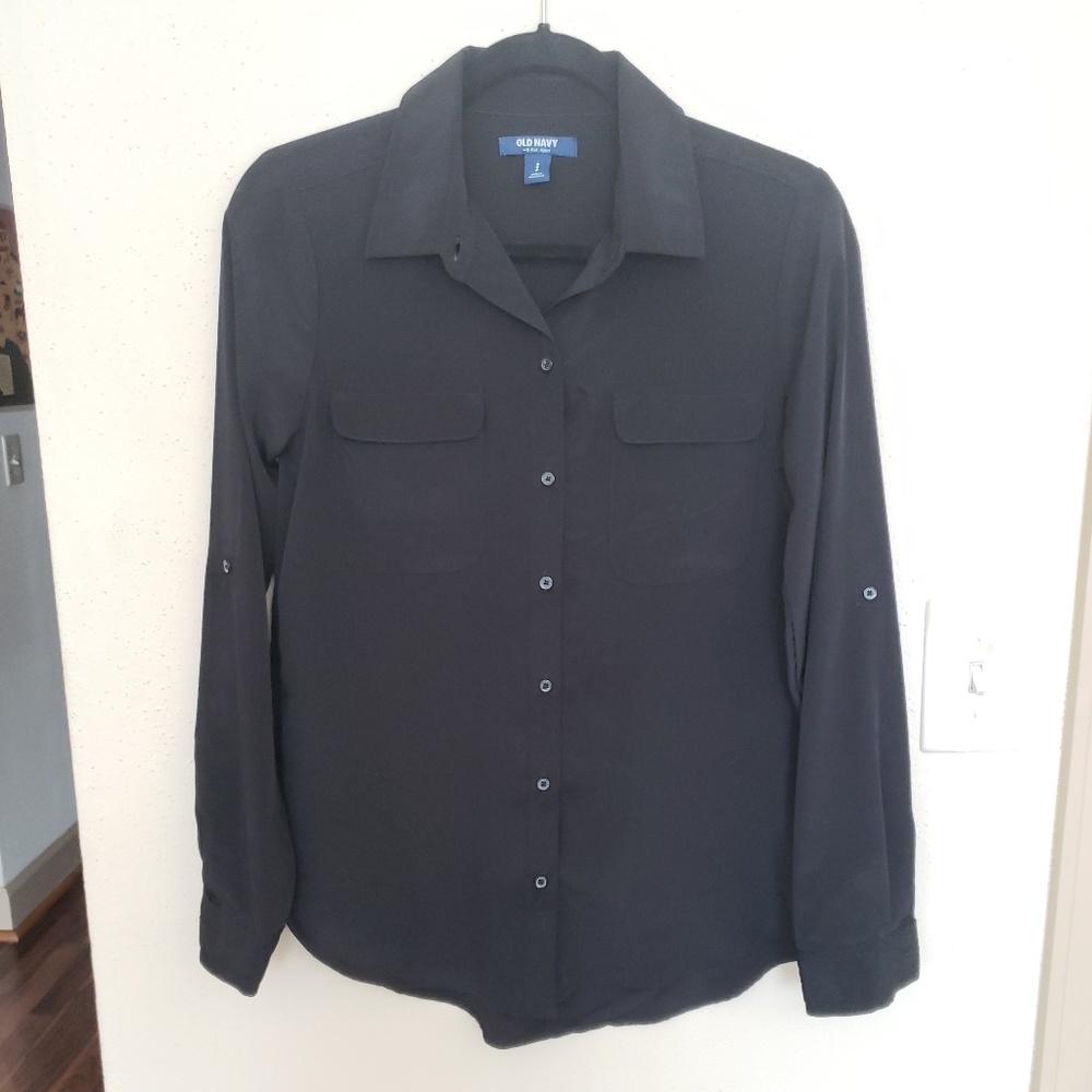 NWT Old Navy black button down collared blouse